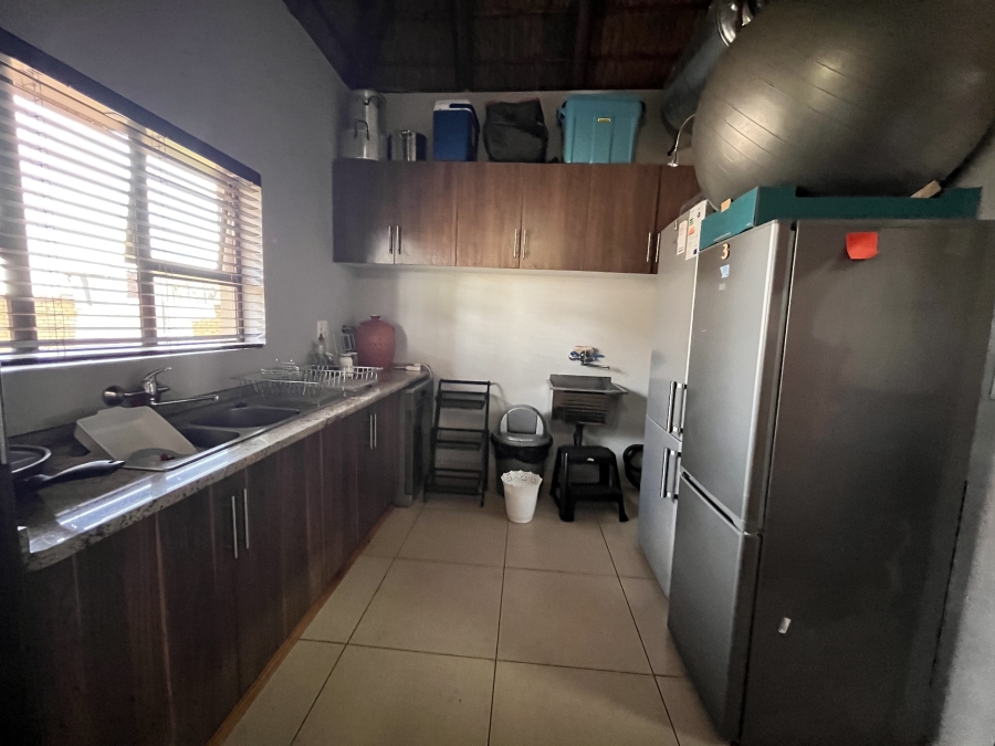 4 Bedroom Property for Sale in Agricultural Holding 400 North West